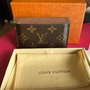 Authentic Louis Vuitton  cardholder /wallet